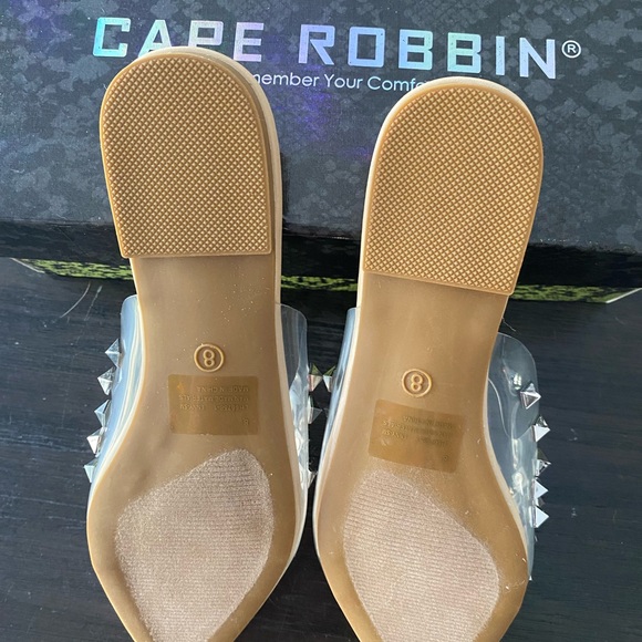 Cape Robin shoes Size 8 Clear with stones. - Picture 3 of 6